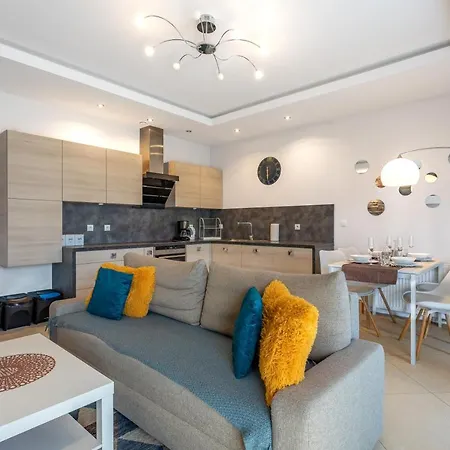 Panorama Blue Invest 公寓 *